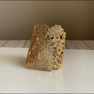 Stella & Dot Chantilly Lace Cuff